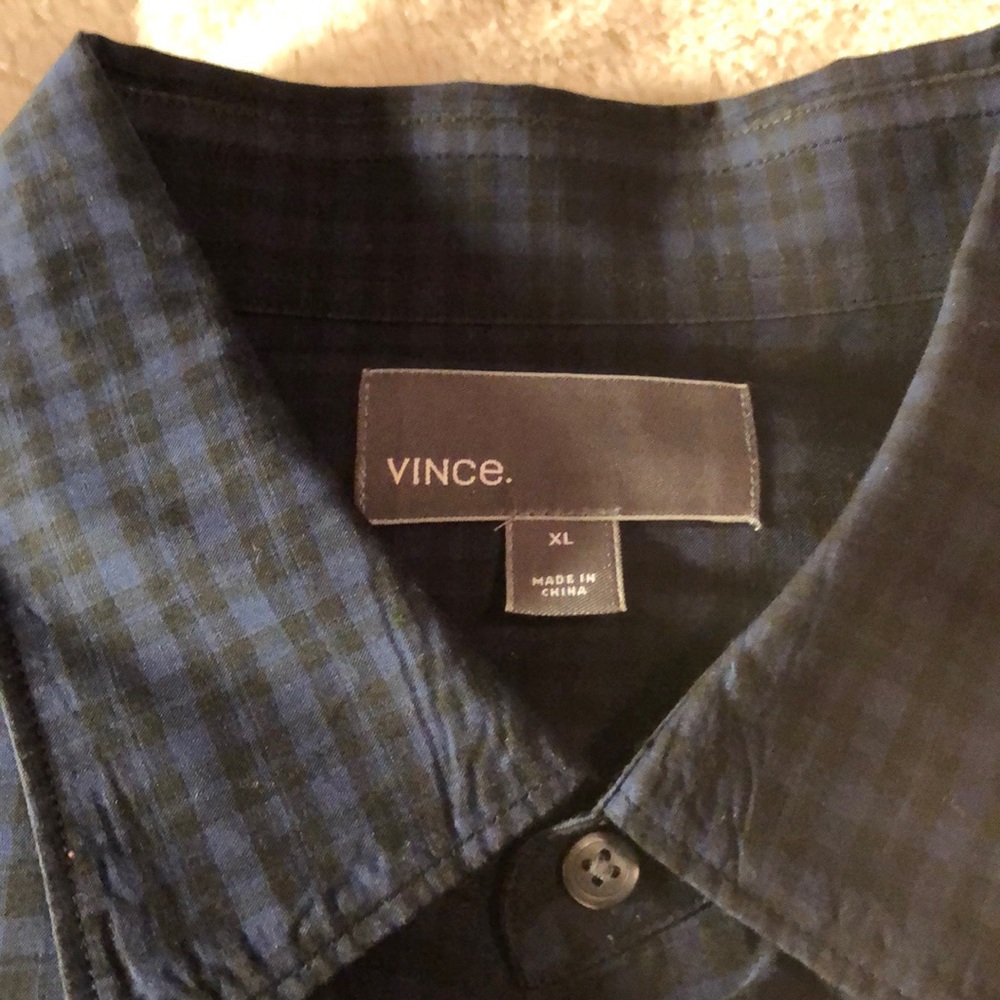 Vince $195 men's button down blue shirt size XL